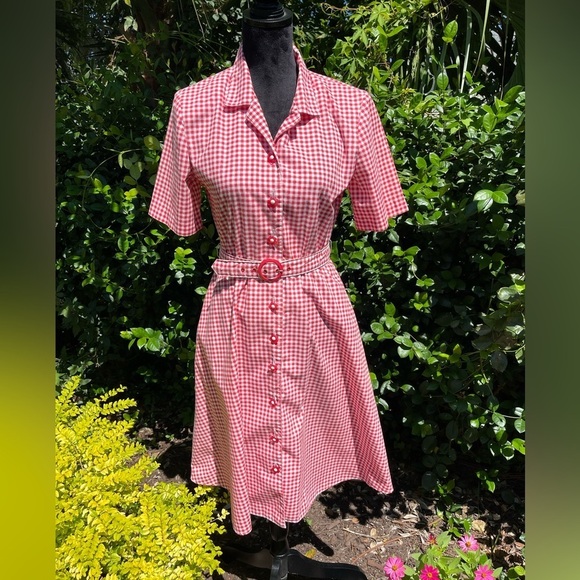 California looks Dresses & Skirts - California Looks vintage gingham dress red/white belt +shoulder pads Size 8P 7-4